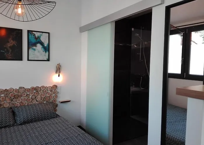 Micro Maison Indépendante Hébergement de vacances *